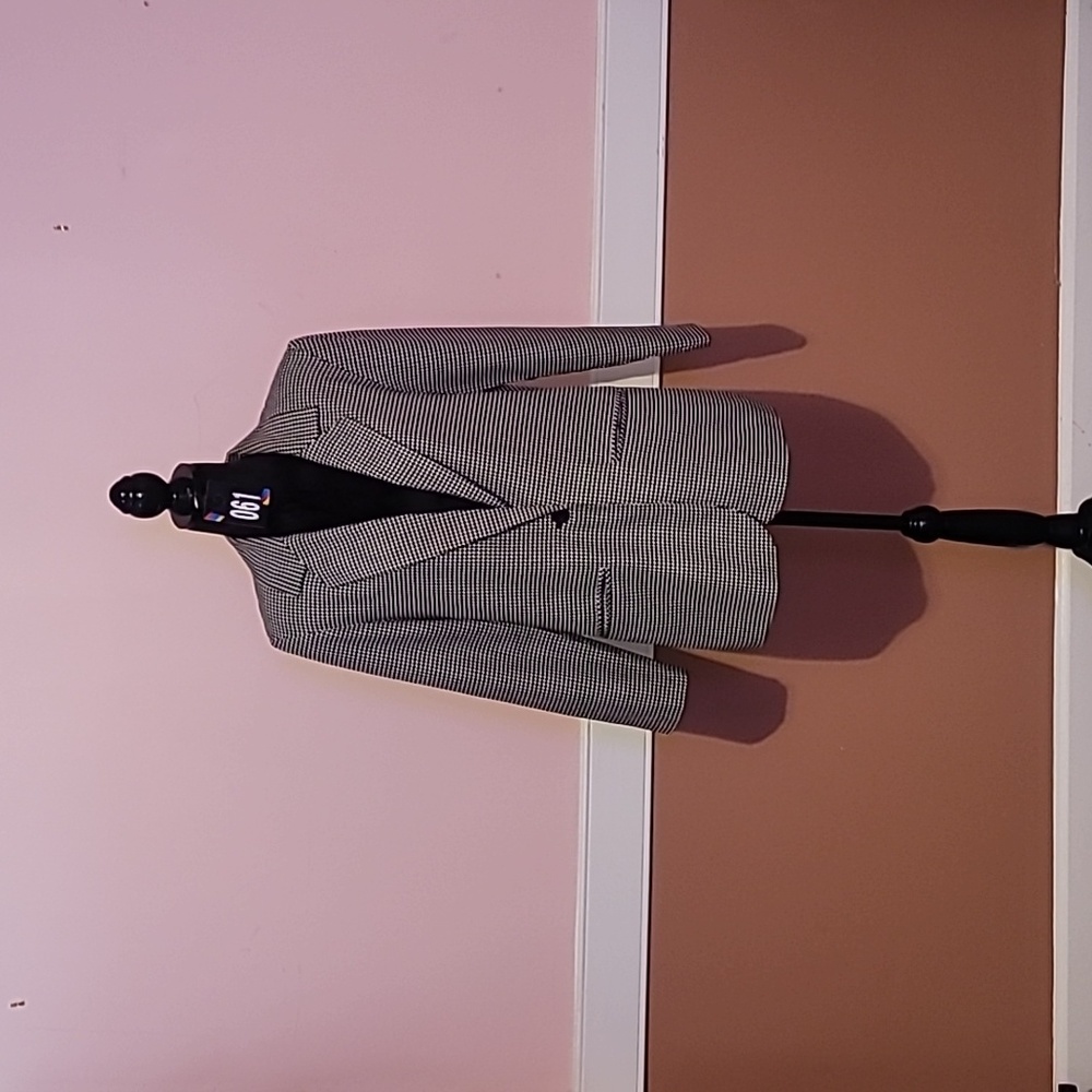 Ladies Houndstooth Blazer